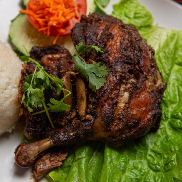 5 Spice Chicken with Onions (Ga Ngu Vi Huong).