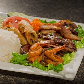 Combination Plate (Com Dac Biet (Bo, Heo, Ga, Tom&cha Gio) )