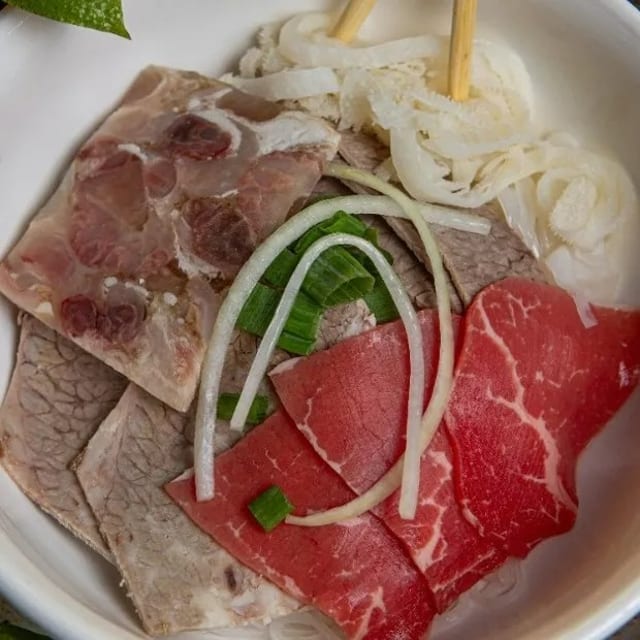 Combination (Dac Biet (Tai Chin Nam Gau Gan Sach) ).
