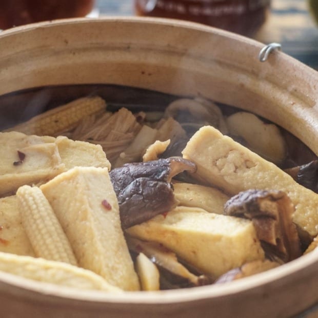Braised Tofu with Shiitake Mushroom.