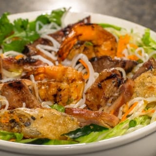 Combination Bowl (Bun Dac Biet (Bo, Heo, Ga, Tom & Cha Gio) )