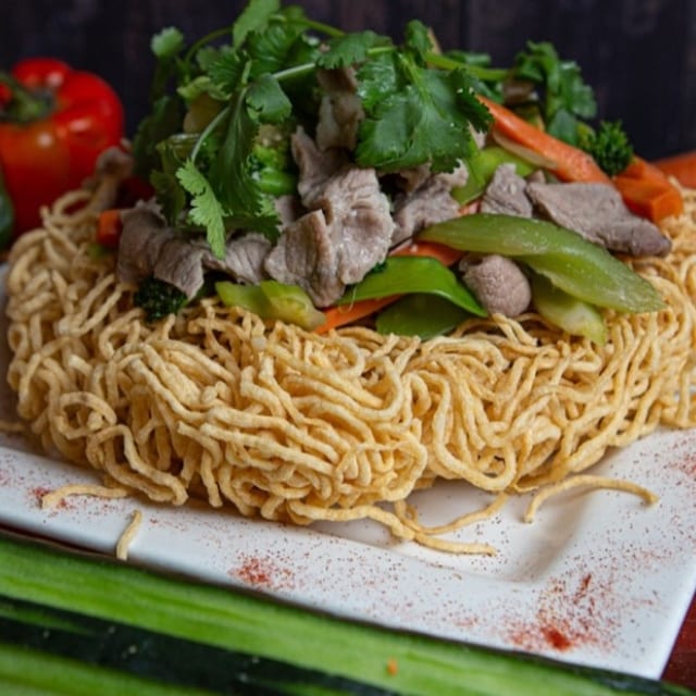 Beef or Pork with Vegetables Chow Mein (Mi Xao Don Bo Hoac Heo).